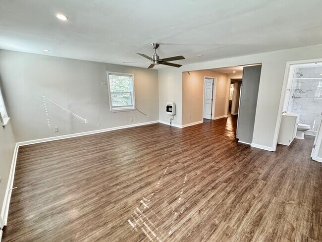 Foto del edificio - 324 Harrell St