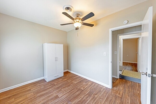 Foto del edificio - 2114 Toney Dr