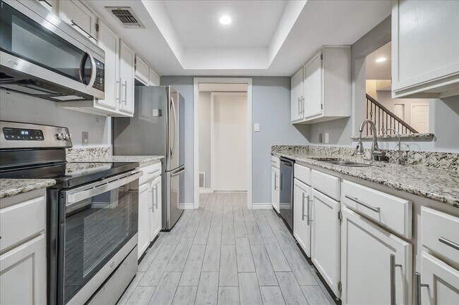 Foto del edificio - 8406 Echo Creek Ln