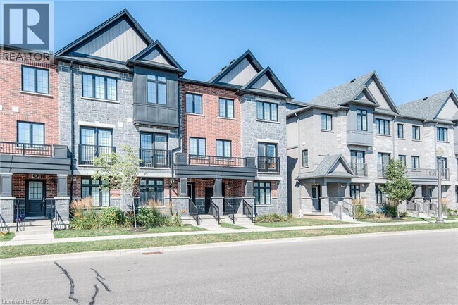 Building Photo - 174 S Creek Dr