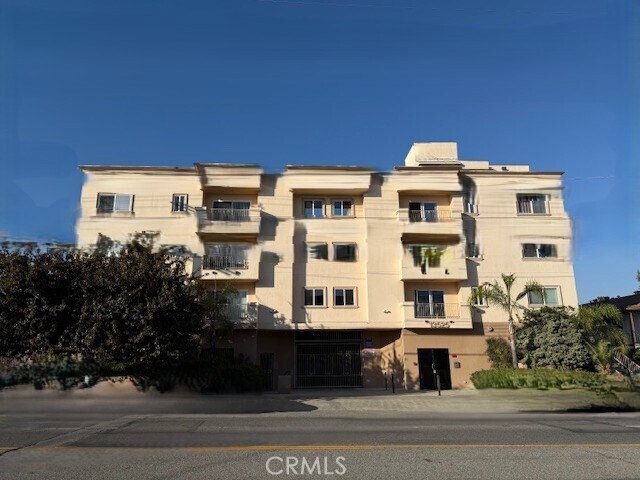 Foto del edificio - 13525 Vanowen St