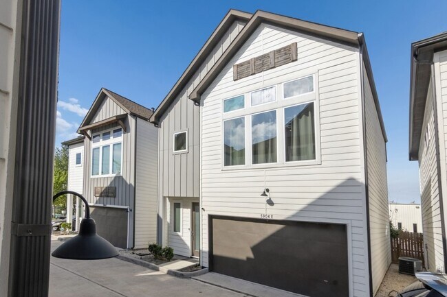 Building Photo - 5904 Gardendale Dr
