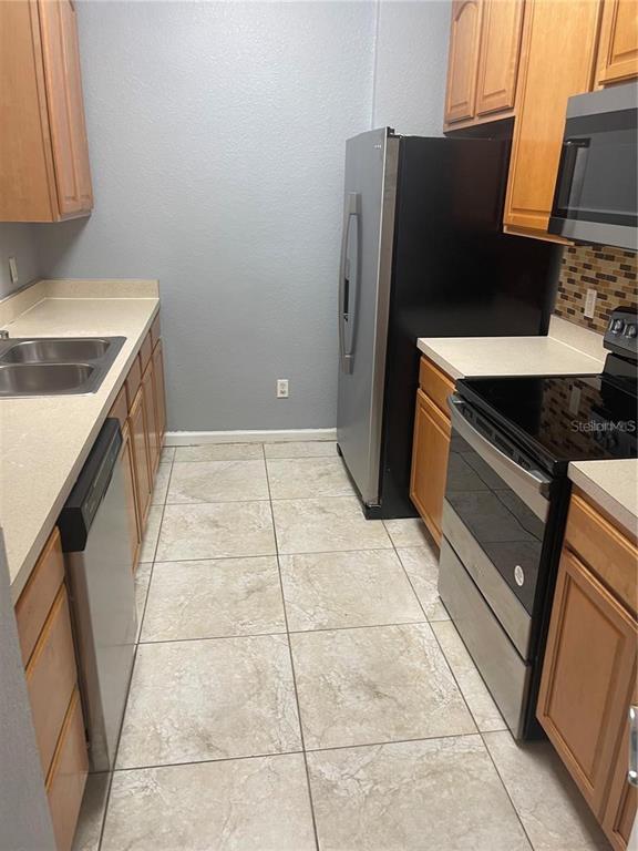 Foto del edificio - 6451 Old Park Ln