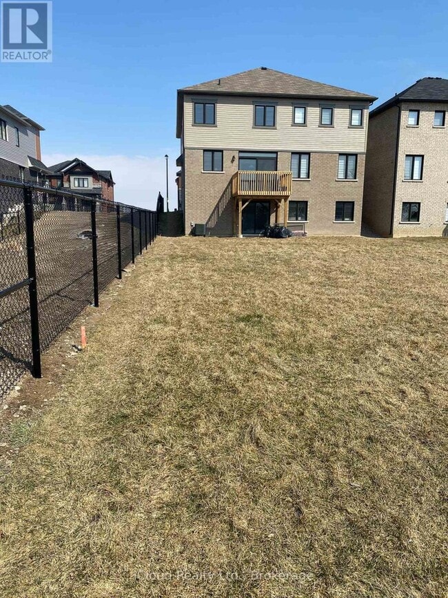 Building Photo - 142 David St