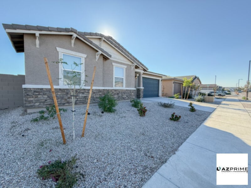 ChatGPT said: Live Your Best Life In This Stunning Brand-New 4/2 Goodyear Home, Where Style Meets C - ChatGPT said:  Live Your Best Life In This Stunning Brand-New 4/2 Goodyear Home, Where Style Meets C