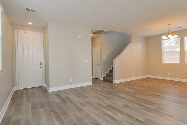 Foto del edificio - 6340 Climbing Vine Ave