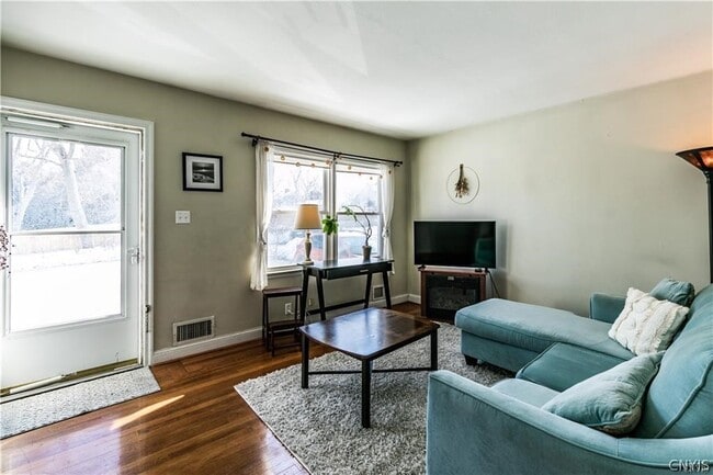 Building Photo - 105 Salem Rd