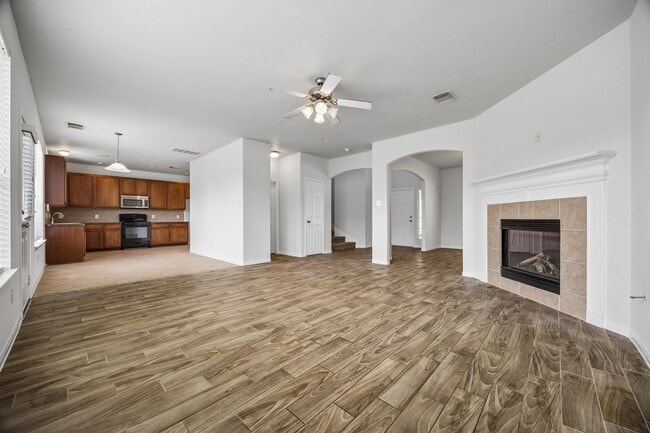 Building Photo - 25211 Hazel Ranch Dr