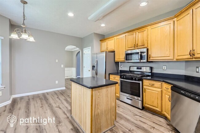 Building Photo - 261 Sunderland Way