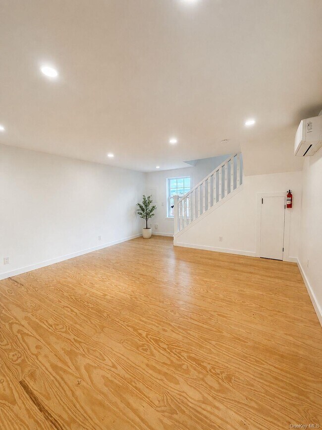 Foto del edificio - 5728 US-209