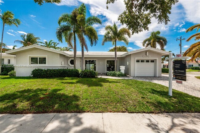 Building Photo - 2070 NE 65th St