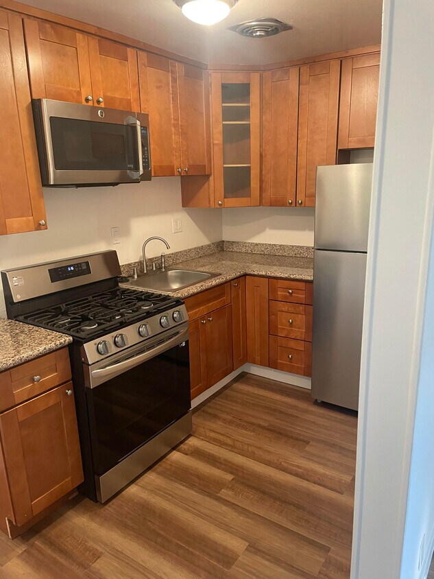 Morse Gardens Apartments 616624 Morse Ave Sunnyvale, CA