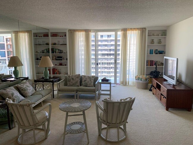 Building Photo - 500 Ocean Dr