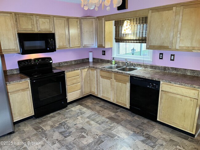 Foto del edificio - 9310 Habersham Dr