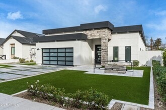 Building Photo - 4219 N 41st Pl