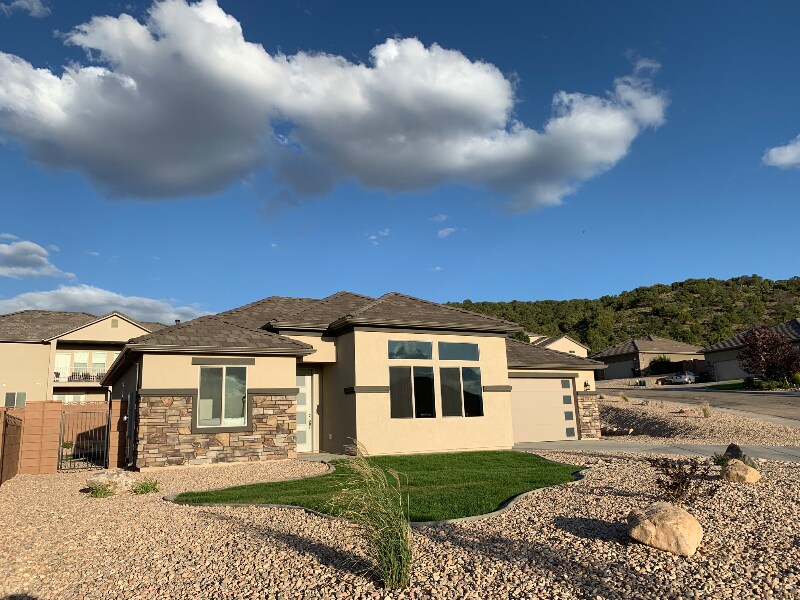 Primary Photo - 371 S 3525 W