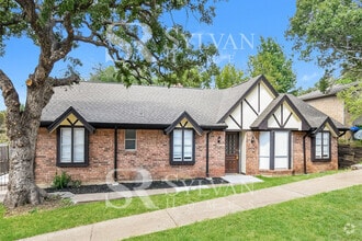 Building Photo - 2207 Crooked Oak Ct