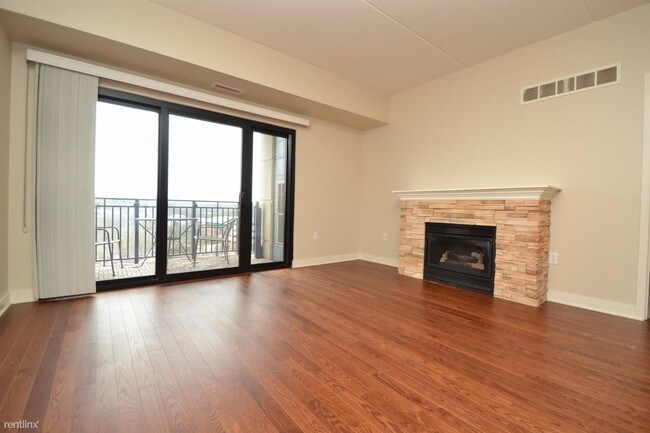 Foto del edificio - 2 br, 2 bath Condo - Ashley Terrace
