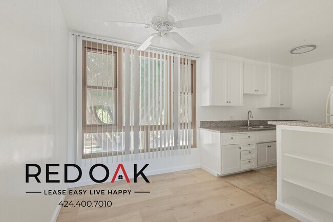 Foto del edificio - 8619 Belford Ave