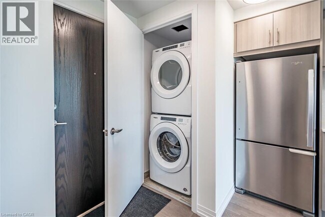 Photo du bâtiment - 7711 Green Vista Gate