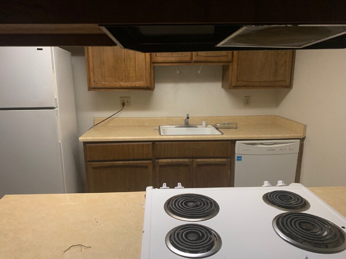 Primary Photo - 1020 Bell St