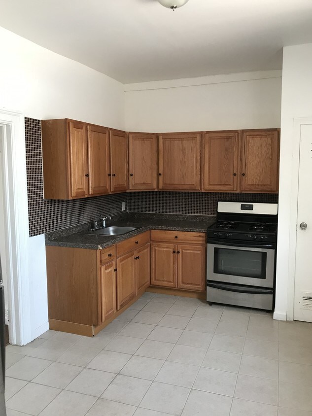 Primary Photo - 85 Central Avenue, Unit 85 Central 2nd Fl