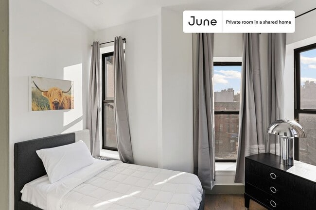 Room in Shared 3 bed/1 bath home - Room in Shared 3 bed/1 bath home