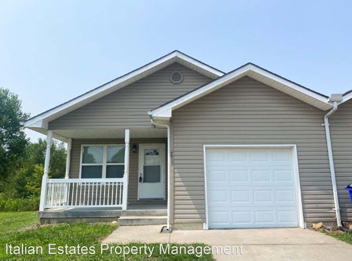 Primary Photo - 3 br, 2 bath House - 2615 Deerfield Blvd