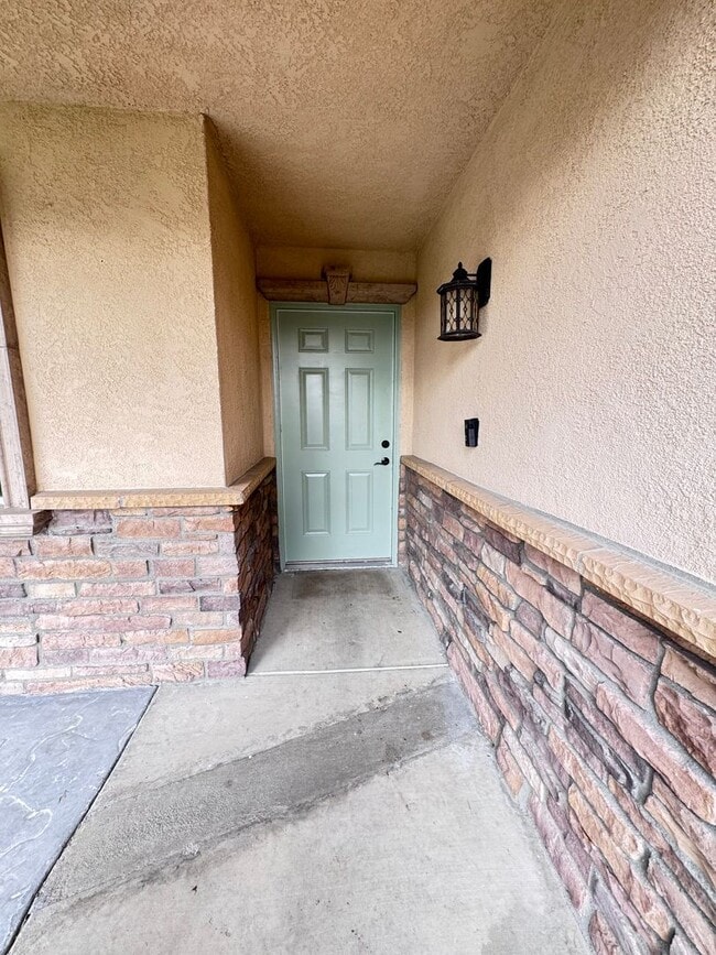 Building Photo - Available Now!