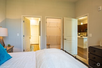 1 BR, 1BA - Silver Collection At Carl D Silver