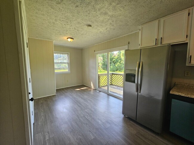 Foto del edificio - 3318 Teakwood Dr