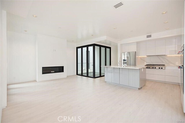 Building Photo - 423 Orchid Ave