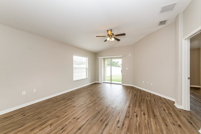 Building Photo - 1037 Seminole Sky Dr