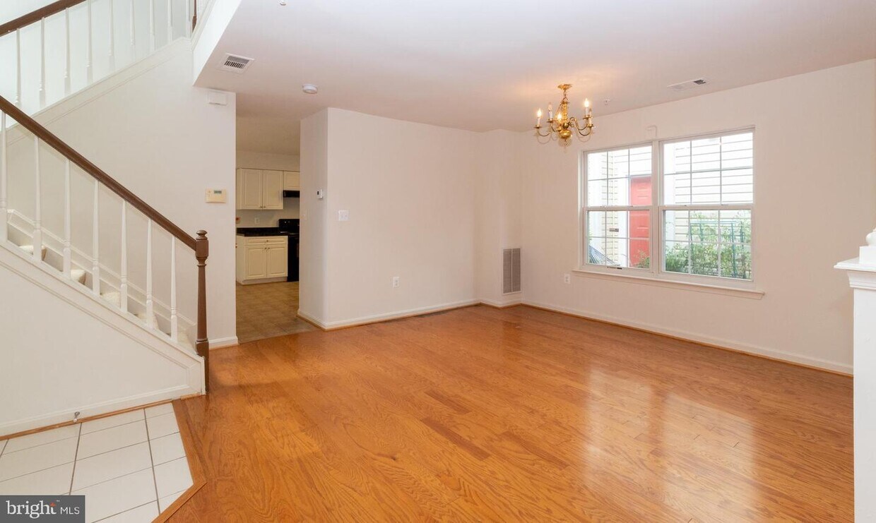 Primary Photo - 13622 Gresham Ct