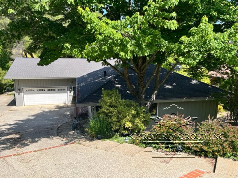 Primary Photo - 13285 Sugarbush Ct