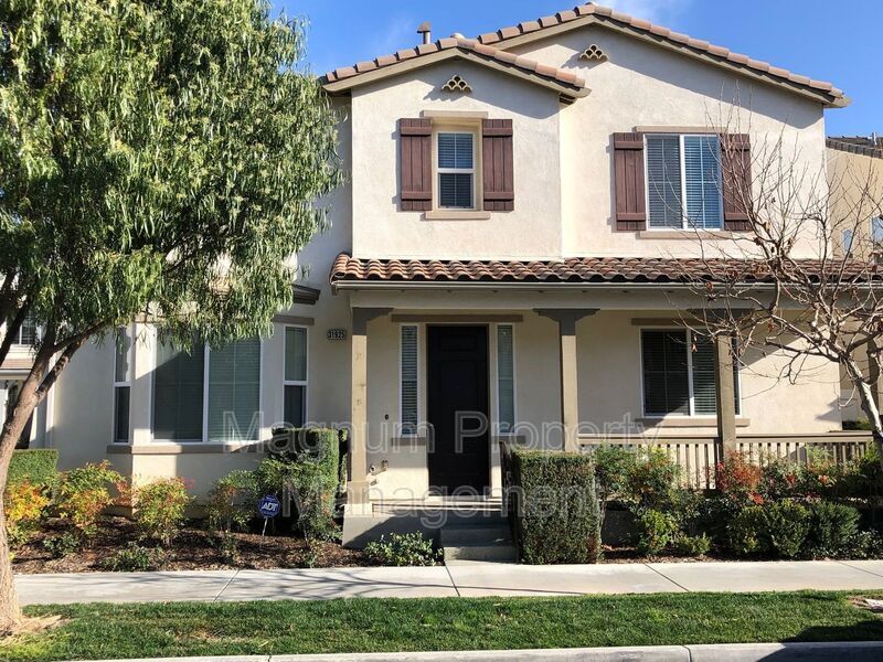 Foto principal - 31925 Red Pine Way