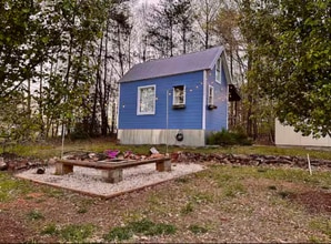 Building Photo - 36 Lyle Dr