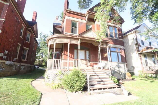 Foto del edificio - 1375 Myrtle Ave