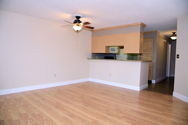 Foto del edificio - 210 Southlake Ct