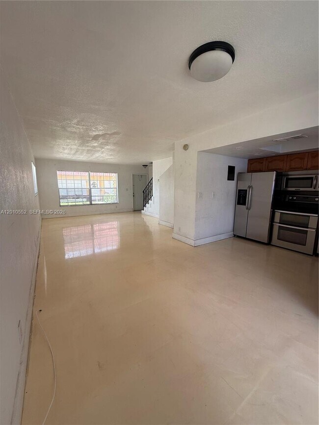 Foto del edificio - 5231 NW 27th St