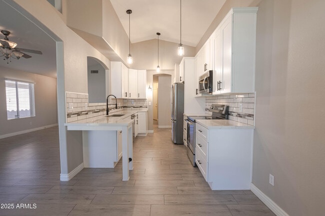 Building Photo - 1022 N Bogle Ave