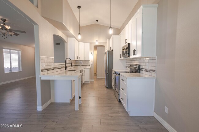 Foto del edificio - 1022 N Bogle Ave