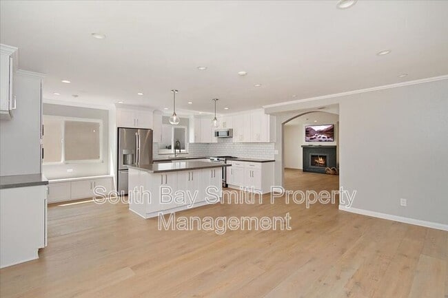 Foto del edificio - 122 S Guadalupe Ave