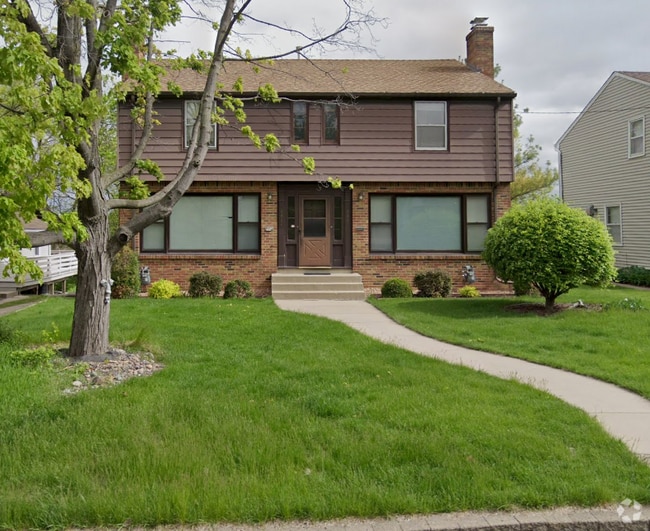 Building Photo - 4422 W 36th St