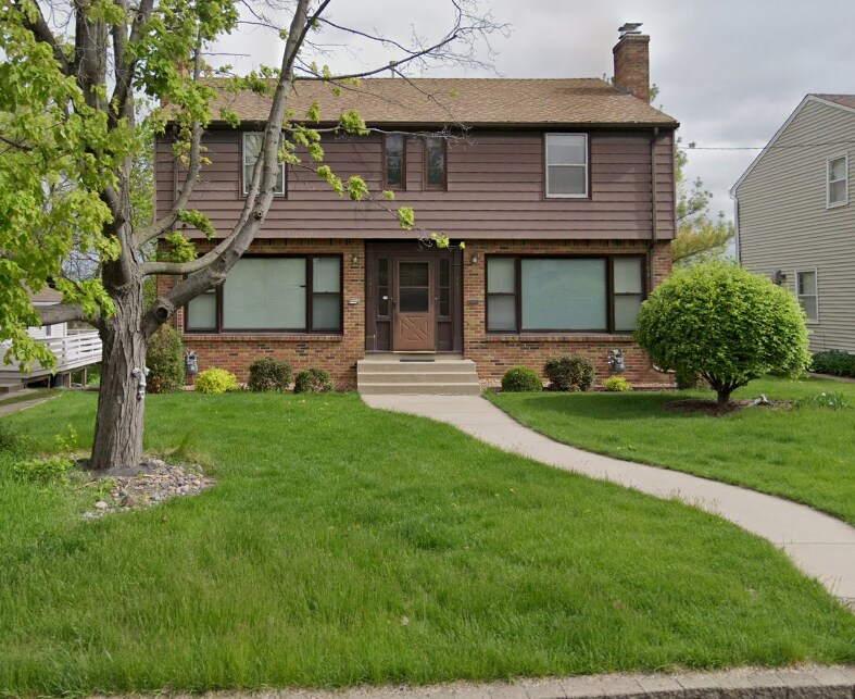 Front of the House - 4422 W 36th St
