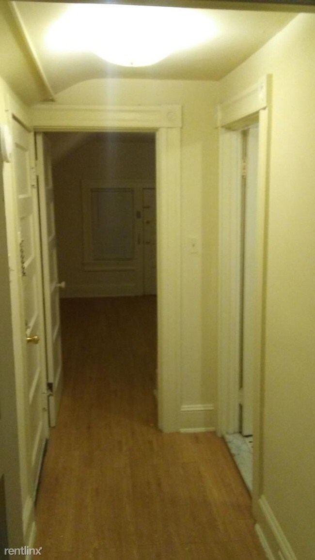 Foto del edificio - 1 br, 1 bath House - 6208 Gist Ave # 3