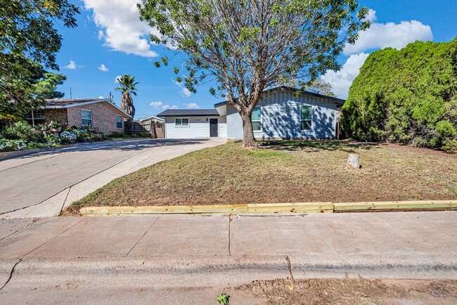 Building Photo - 1607 Butternut Ln