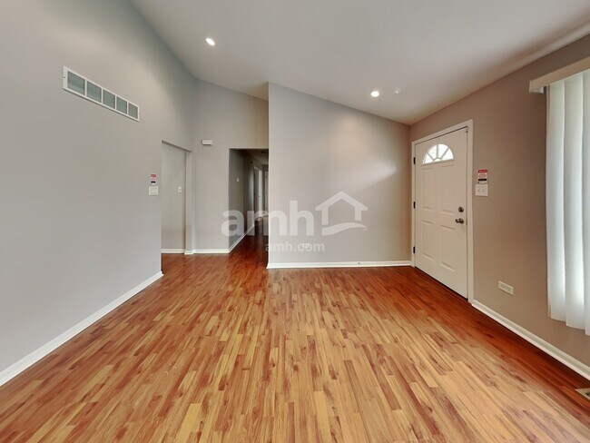 Foto del edificio - 6603 Walter Adamic Ln