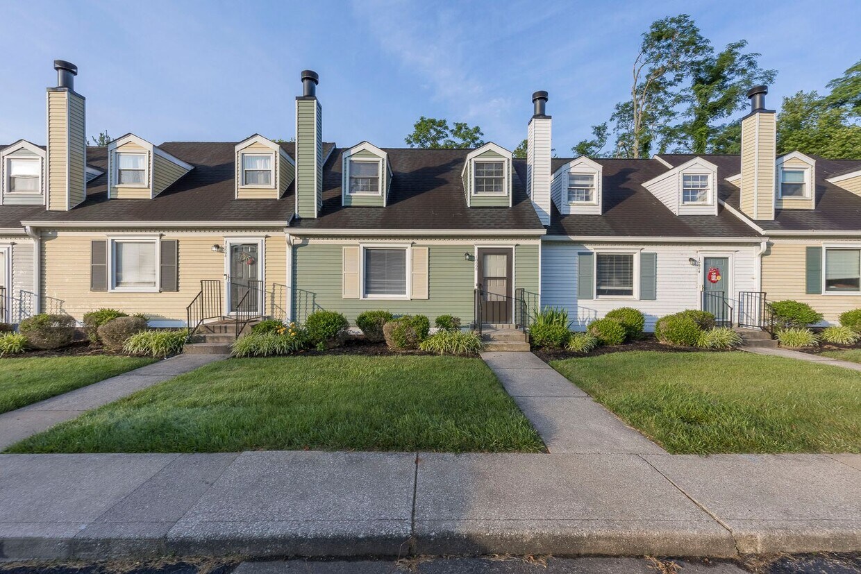 10606 Colonial Woods Way, Louisville, KY 40223 Townhome Rentals in