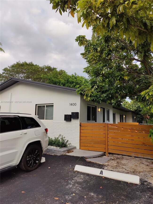 Foto del edificio - 1400 NW 2nd Ave